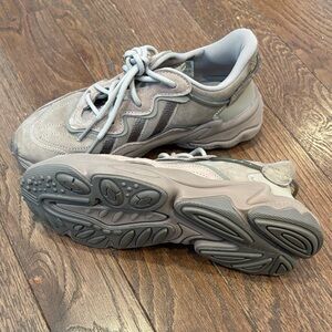 Adidas Ozweego Sneakers